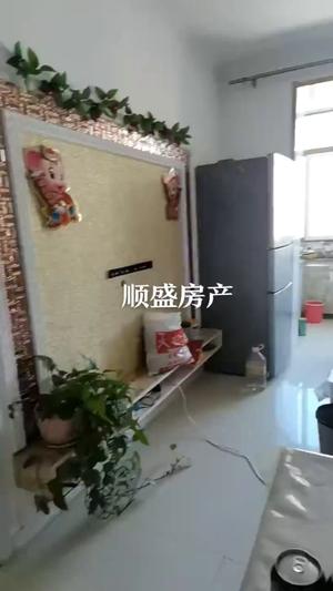 出租 万豪世嘉五楼，65平，两室一厅， 有网，租金1