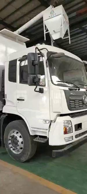 东风天锦 小三轴 30方 散装饲料专用车 可分期
