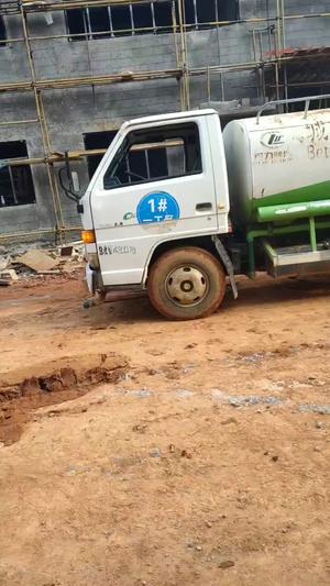 洒水车